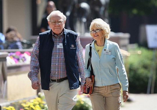 Warren Buffett s manželkou Astrid Menks