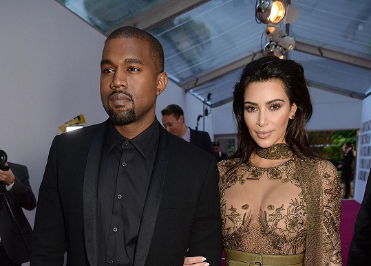 West dovršil rozvod s Kim Kardashian před dvěma měsíci. 