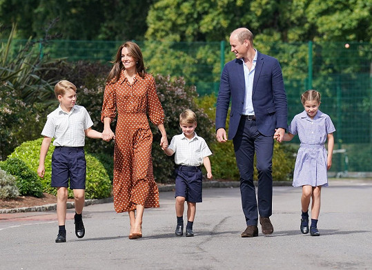 Princ a princezna z Walesu s dětmi Georgem, Louisem a Charlotte