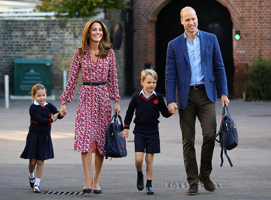 Princezna Charlotte chodí do stejné školy jako její starší bratr princ George.