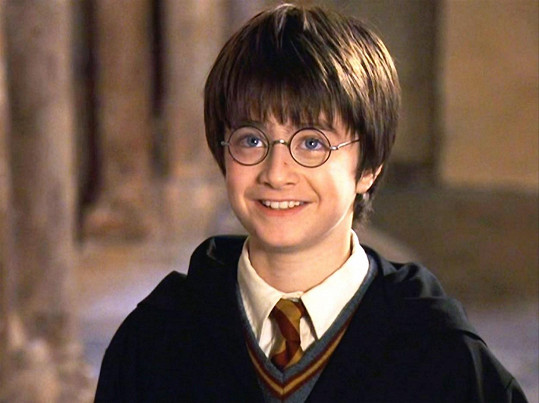 Daniel Radcliffe jako Harry Potter má na obrazovce z celkového času 9 hodin. 