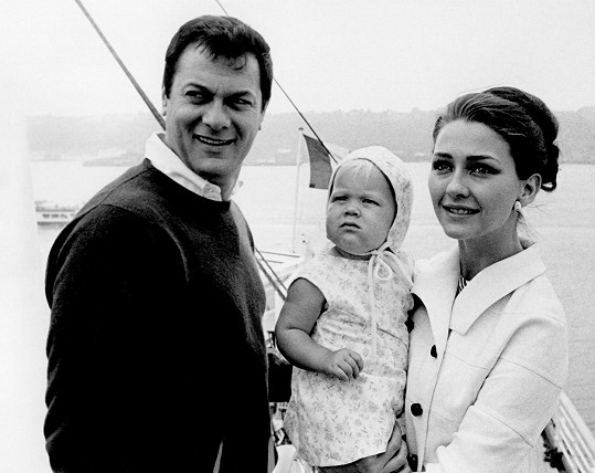 Christine Kaufmann s Tonym Curtisem a dcerou