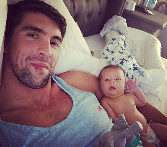 Michael Phelps je hrdým tatínkem.