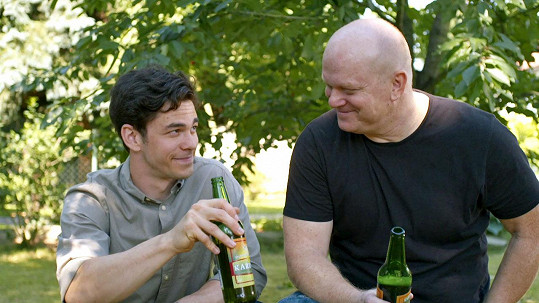 Marek v úspěšném rodinném seriálu Kukačky, kde ztvárnil otce jednoho z vyměněných dětí. Druhého hrál David Novotný.