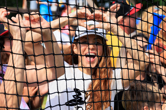 Shakira fandila svému synovi na baseballovém turnaji, který se konal v Hluboké nad Vltavou.