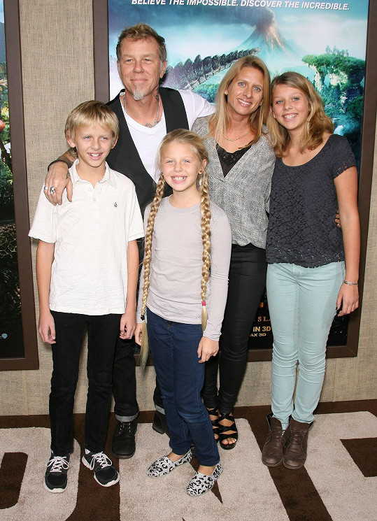 James Hetfield s Francescou a jejich dětmi