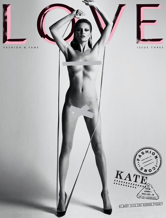 Úplně nahá na obálce časopisu LOVE v roce 2010