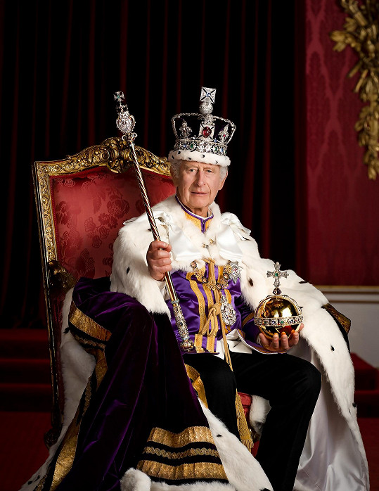 Král Karel III. byl korunován 6. května 2023.