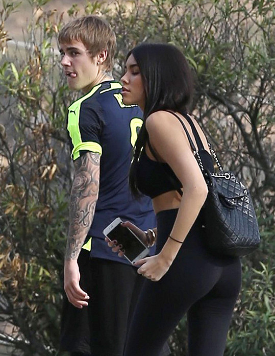 Během románku s Justinem Bieberem často vyráželi na aktivní procházky. 