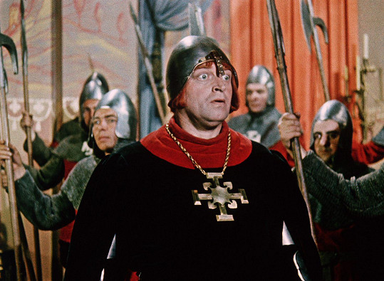 Krále Kazisvěta výtečně zahrál Martin Růžek.