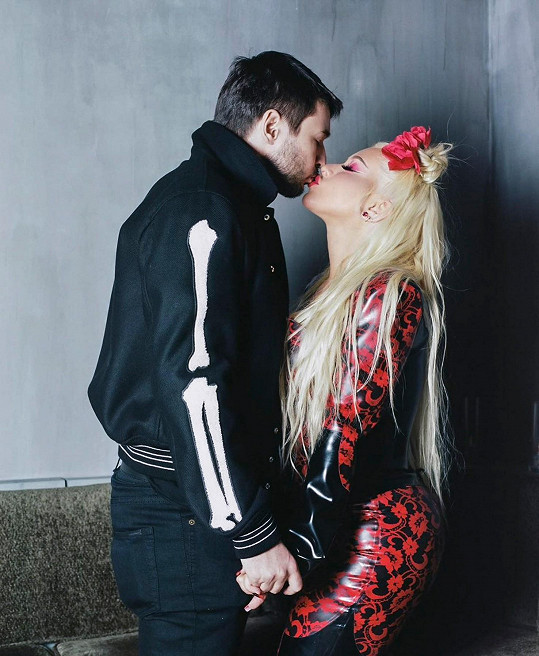 Christina Aguilera a Matthew Rutler se zasnoubili na Valentýna v roce 2014.
