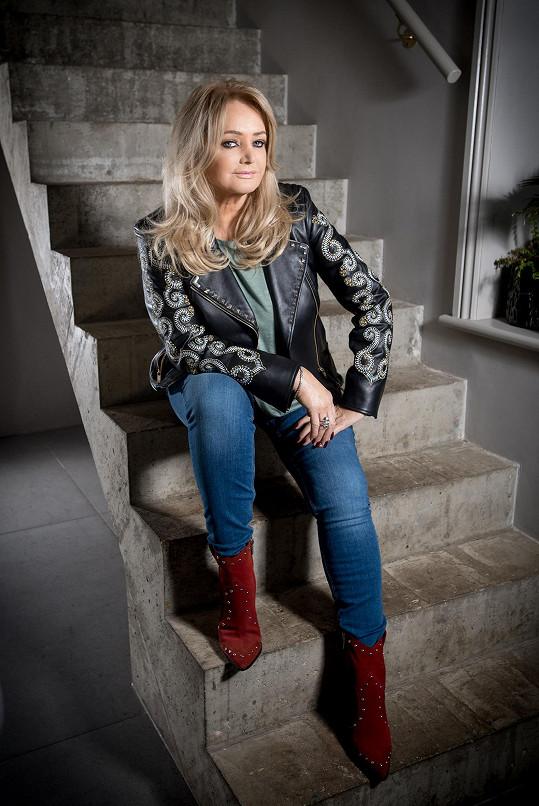 Bonnie Tyler is heading to the Czech Republic again.  She last performed here in 2015.