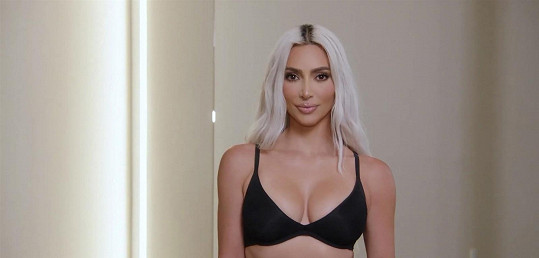 Kim Kardashian tentokrát vybrala slavné dámy s poprsím všech velikostí. 