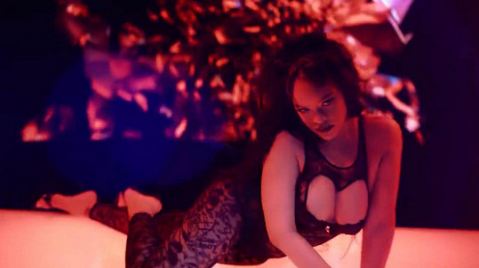 Rihanna je jako modelka opět neuvěřitelně sexy. 