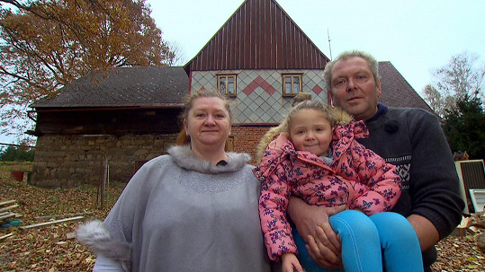 Veronika (42), Martin (50) a jejich dcera Michalka (3,5) nemají zrovna čistotnou domácnost.