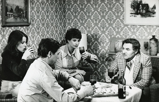 V komedii Pátek není svátek (1979) s Jorgou Kotrbovou, Laďkou Kozderkovou a Petrem Kostkou.