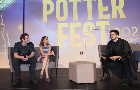Dabéři Hermiony a Rona Weasleyho Anežka Pohorská a Jiří Kocman na Potterfestu