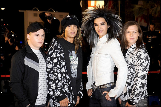 Tokio Hotel v kompletní sestavě v roce 2008
