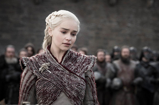 Emilia jako Daenerys Targaryen ve Hře o trůny