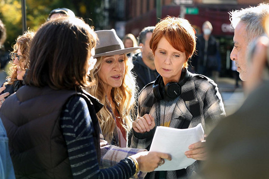 Sarah Jessica a Cynthia během natáčení v New Yorku. 