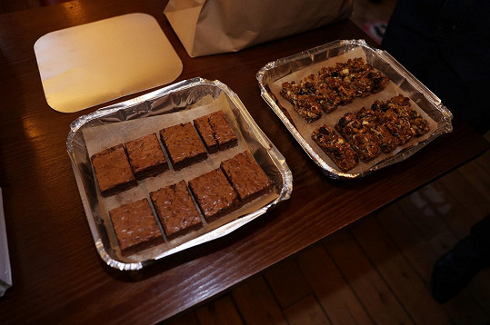 Domácí brownies a tyčinky z granoly z Kensingtonského paláce