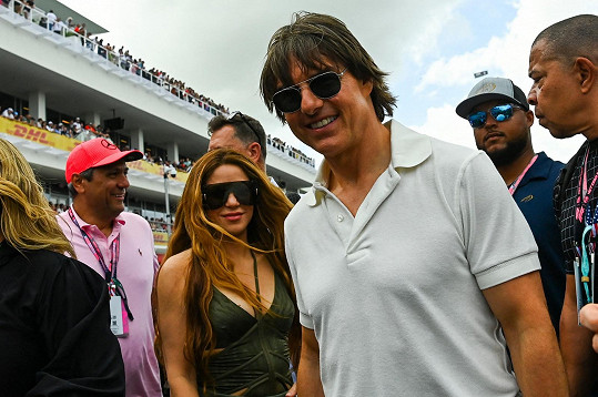 Tom Cruise a Shakira se setkali během Velké ceny Miami. 