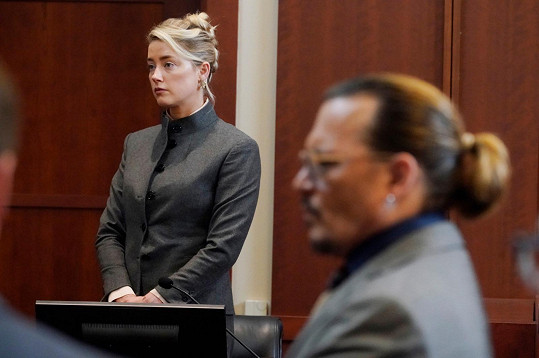 Johnny Depp a Amber Heard u soudu