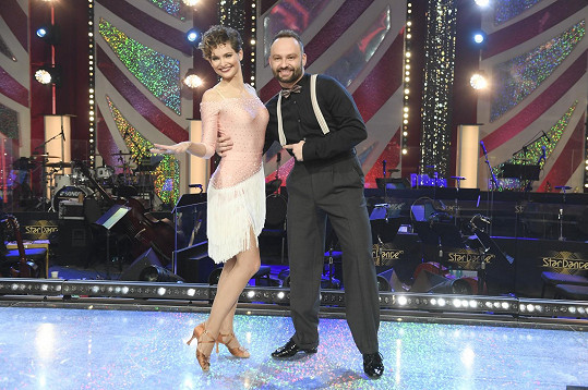 Martina Viktorie Kopecká a Marek Dědík během tance ve StarDance
