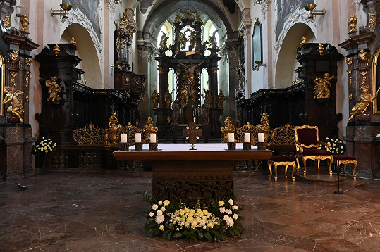 Mše se konala v Bazilice Nanebevzetí Panny Marie v areálu Strahovského kláštera v Praze.