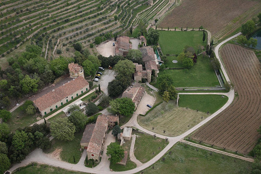 Obvinění zazněla ve věci soudního sporu o jejich pozemek Château Miraval. 