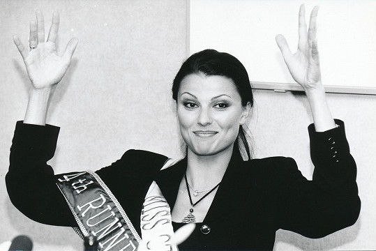 V roce 1999 se stala 2. vicemiss ČR.