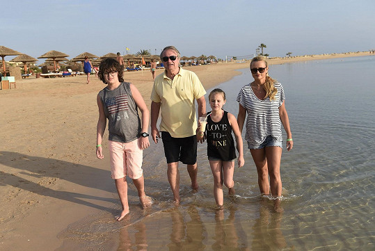 Jiří Adamec s rodinou si užívají na dovolené v Egyptě.