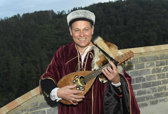 Pavel Vítek v kostýmu krále cyperského z muzikálu Noc na Karlštejně
