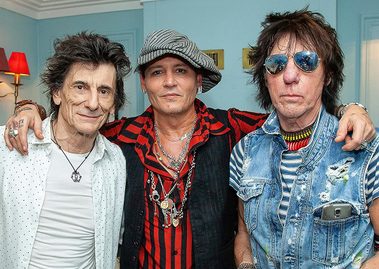 Zleva: Ronnie Wood, Johnny Depp a Jeff Beck 