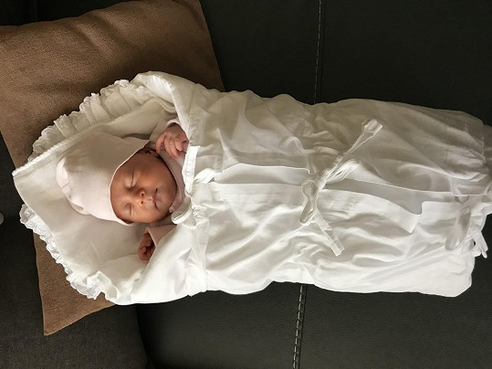 Malá Elizabet se narodila začátkem března.