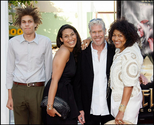 S exmanželkou Opal Perlman a jejich dětmi v roce 2008