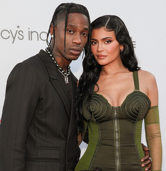 Kylie Jenner a Travis Scott prodávají své dosavadní hnízdečko lásky. 
