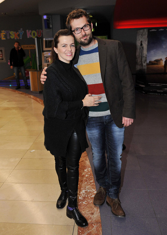 Marta Jandová s manželem Mirkem Vernerem na premiéře