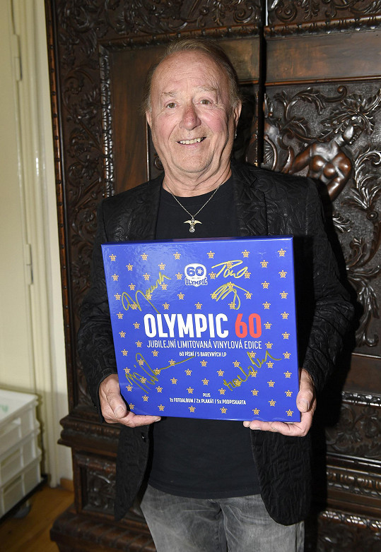 Petr Janda se po oslavě svých osmdesátin soustředí na šedesátiny kapely Olympic.