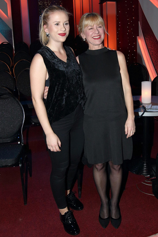 Mariana Prachařová s maminkou Danou Batulkovou, která si zavzpomínala, jak tančila ve StarDance.