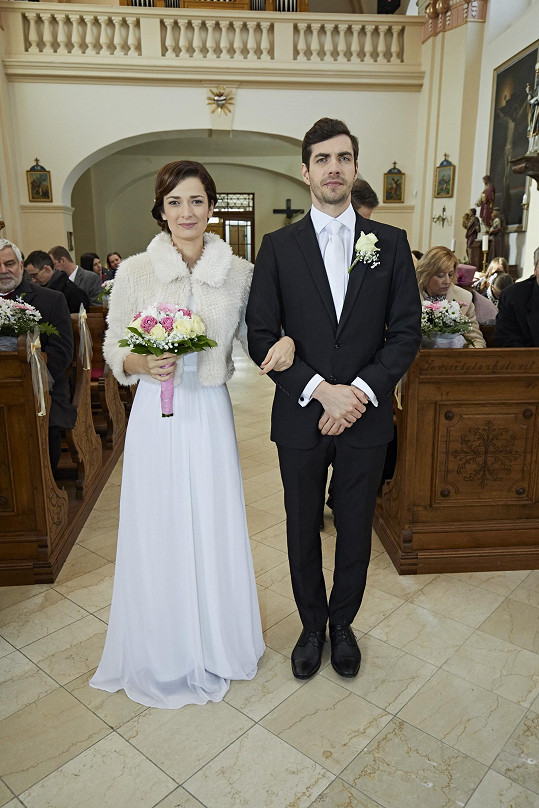 Marika Šoposká a Ivan Lupták svou seriálovou svatbu dost protrpěli...