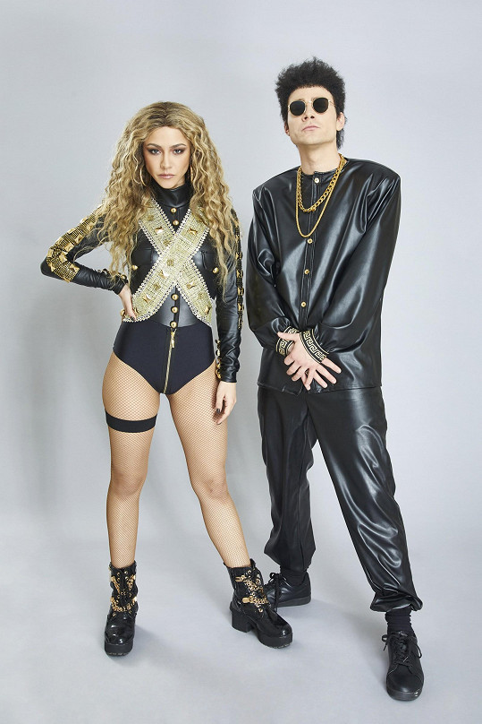 Eva Burešová a Marek Lambora jako Beyoncé a Bruno Mars.