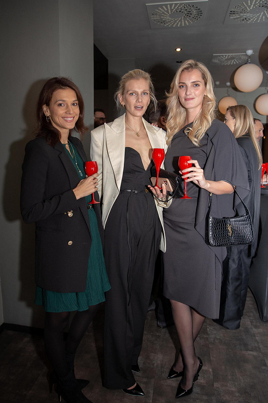 Mezi hosty byly i modelky Markéta Gubalová, Zuzana Stráská a Denisa Dvořáková.