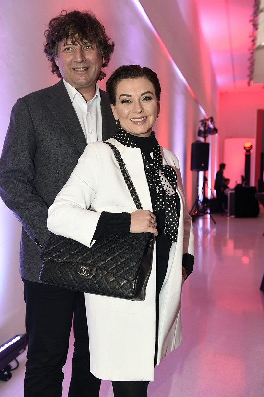 Dana s manželem Petrem Maláskem na tiskové konferenci TV Nova