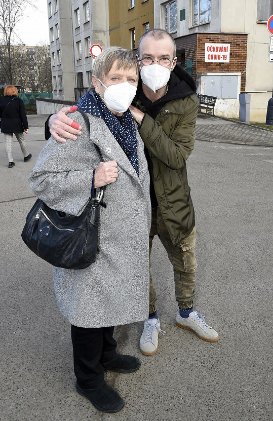 Do nemocnice ji doprovodil kamarád z divadla Ruda Kubík.
