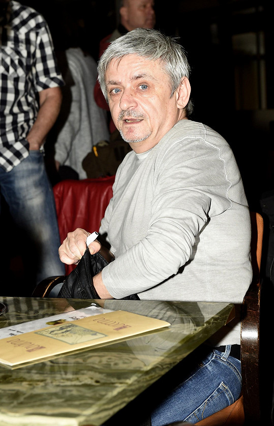 Michal Suchánek se v 90. letech zadlužil kvůli hospodě, kterou vedl kamarád podvodník.
