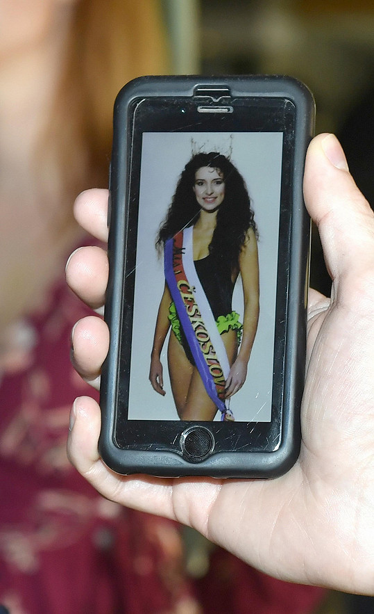Svoji fotku jako Miss Českolovensko má ale pořád v mobilu.