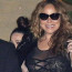 Královna nevkusu zase řádila: Mariah Carey v laciném modelu ukázala ňadra, břicho i nohy