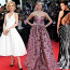 Módní perly z Cannes: Charlize za chlapečka, Sasha v krunýři, Eva jako Marilyn a rozervaná Julienne