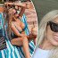 Luxusní auta i romantika Karlose a Lely v Emirátech: Sexy blondýnka ukázala křivky v titěrných bikinách